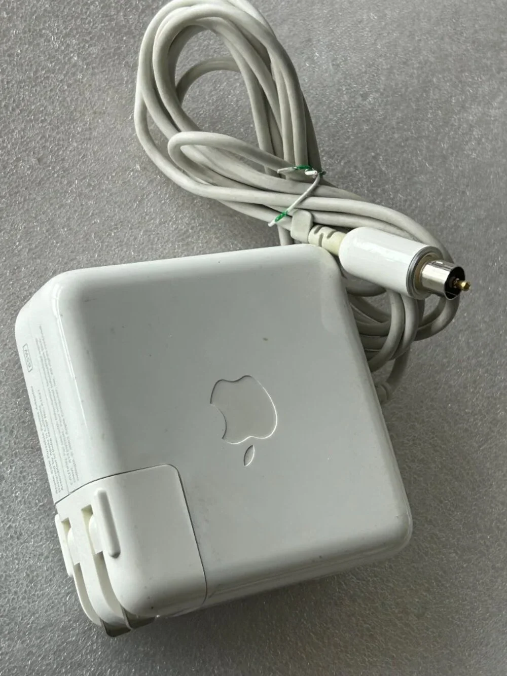 Genuine APPLE A1021 65W Portable Power Adapter USED Tested Good